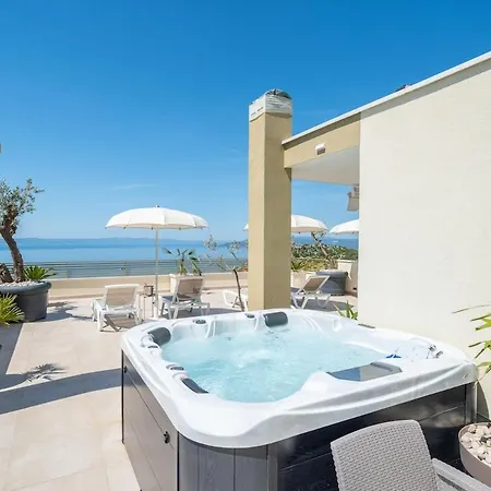 아파트 Penthouse Golden View With Private Jacuzzi And 100m2 Terrace - Exklusiv *